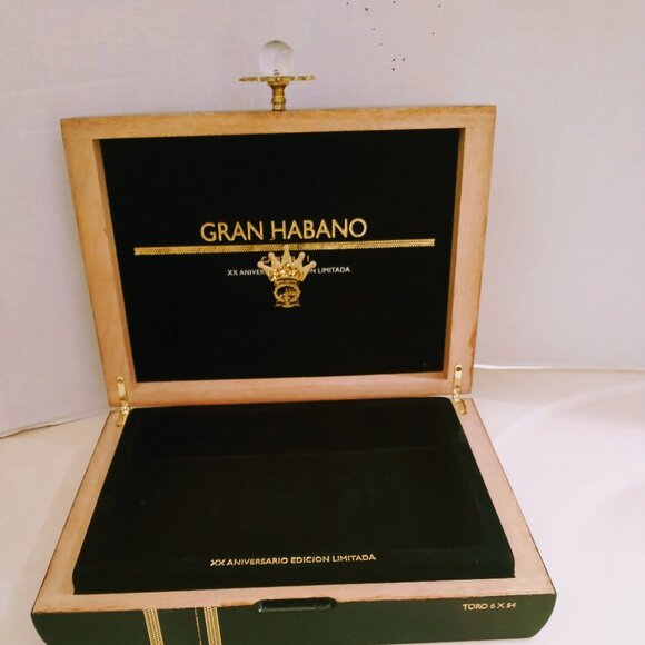 Suenos de Saundra Upcycled, EXTREMELY RARE Gran Cigar Box, Storage/ Home Accent - Picture 8 of 16